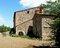 Briccole di Sotto... la piccola chiesa romanica di San Pellegrino funge da ricovero per le pecore.